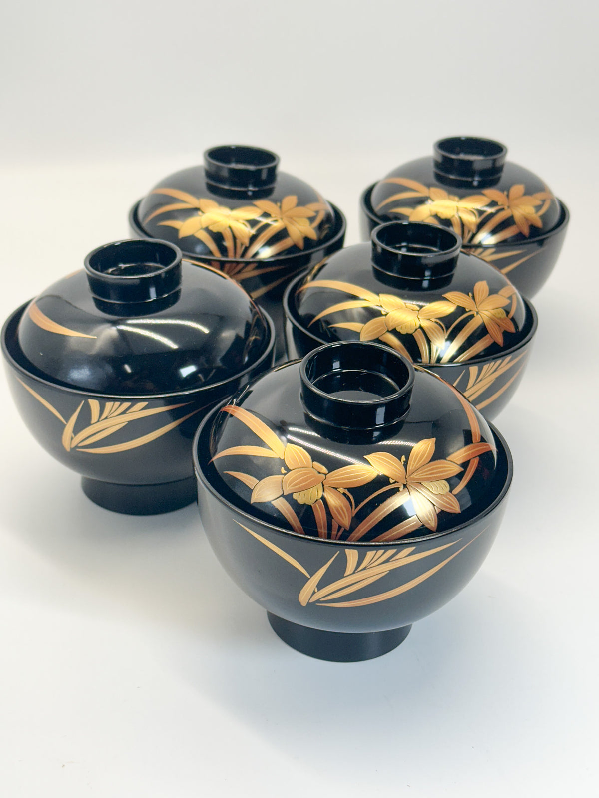 TB417 - Aizu-nuri Lidded Bowl 会津塗