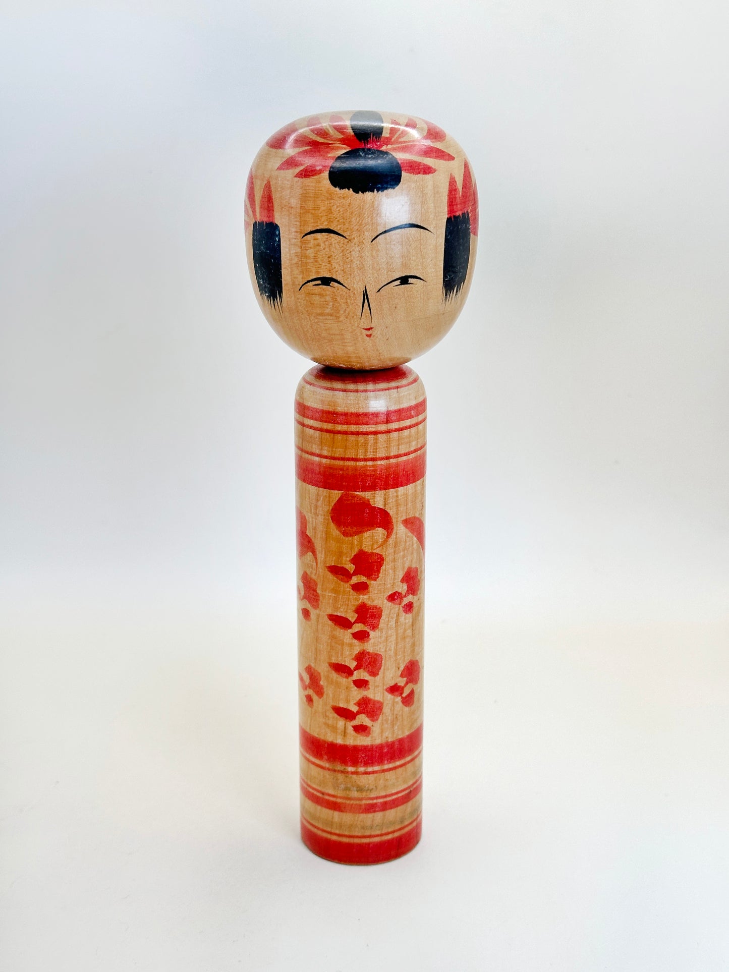 K20114 - Yamagata Kokeshi de Chujiro Kobayashi 小林忠次郎