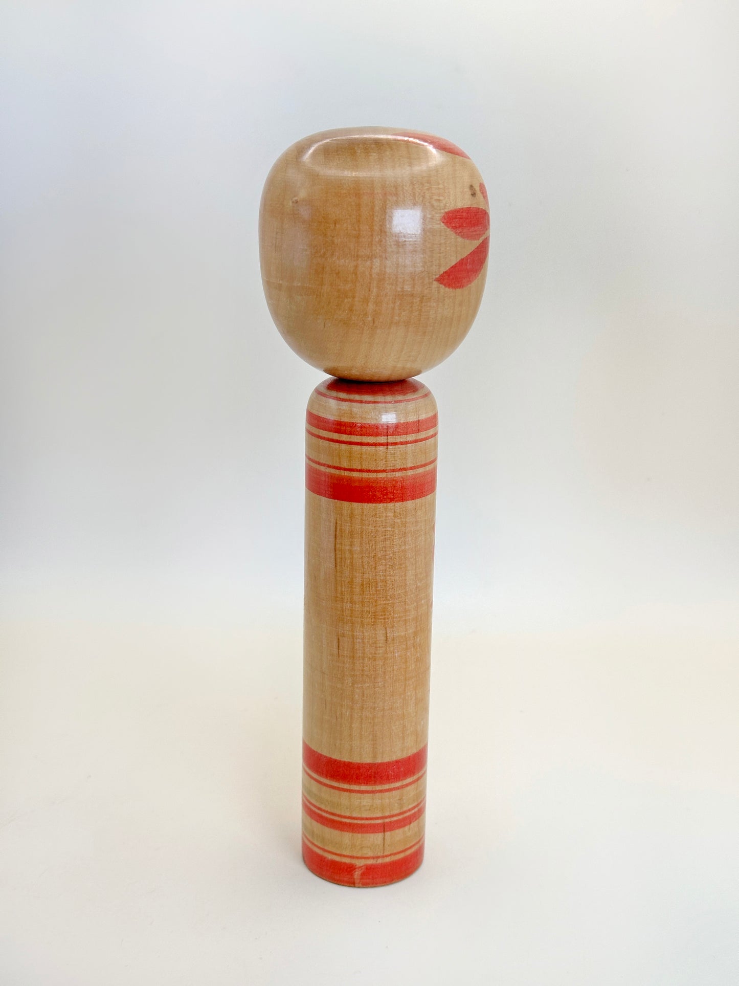 K20114 - Yamagata Kokeshi de Chujiro Kobayashi 小林忠次郎