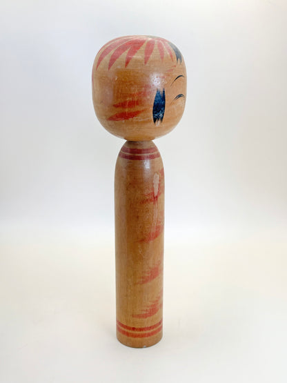 K25100 - Togatta Kokeshi par Tetsuro Sato 佐藤哲郎
