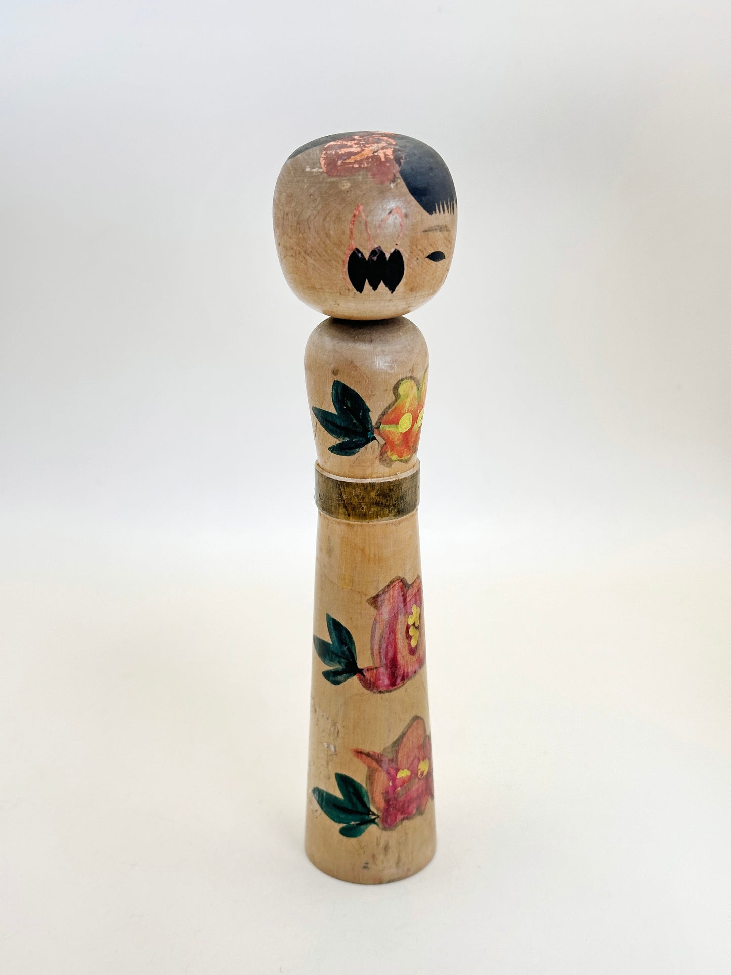 K18128 - Traditional Nanbu kokeshi by Susumago Jitsutaro 煤孫実太郎