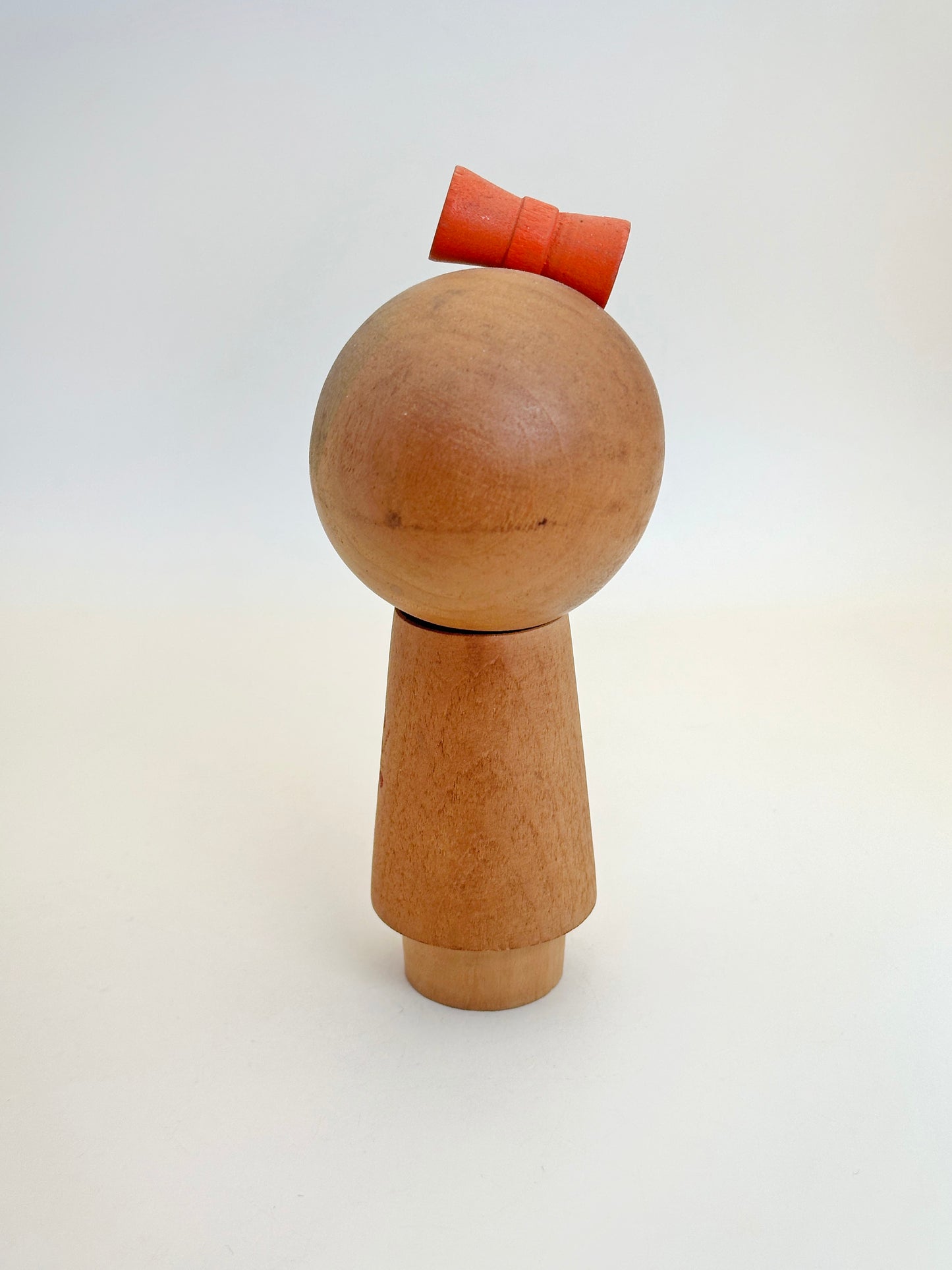 K15111 - Sosaku kokeshi doll of spring 春待ち