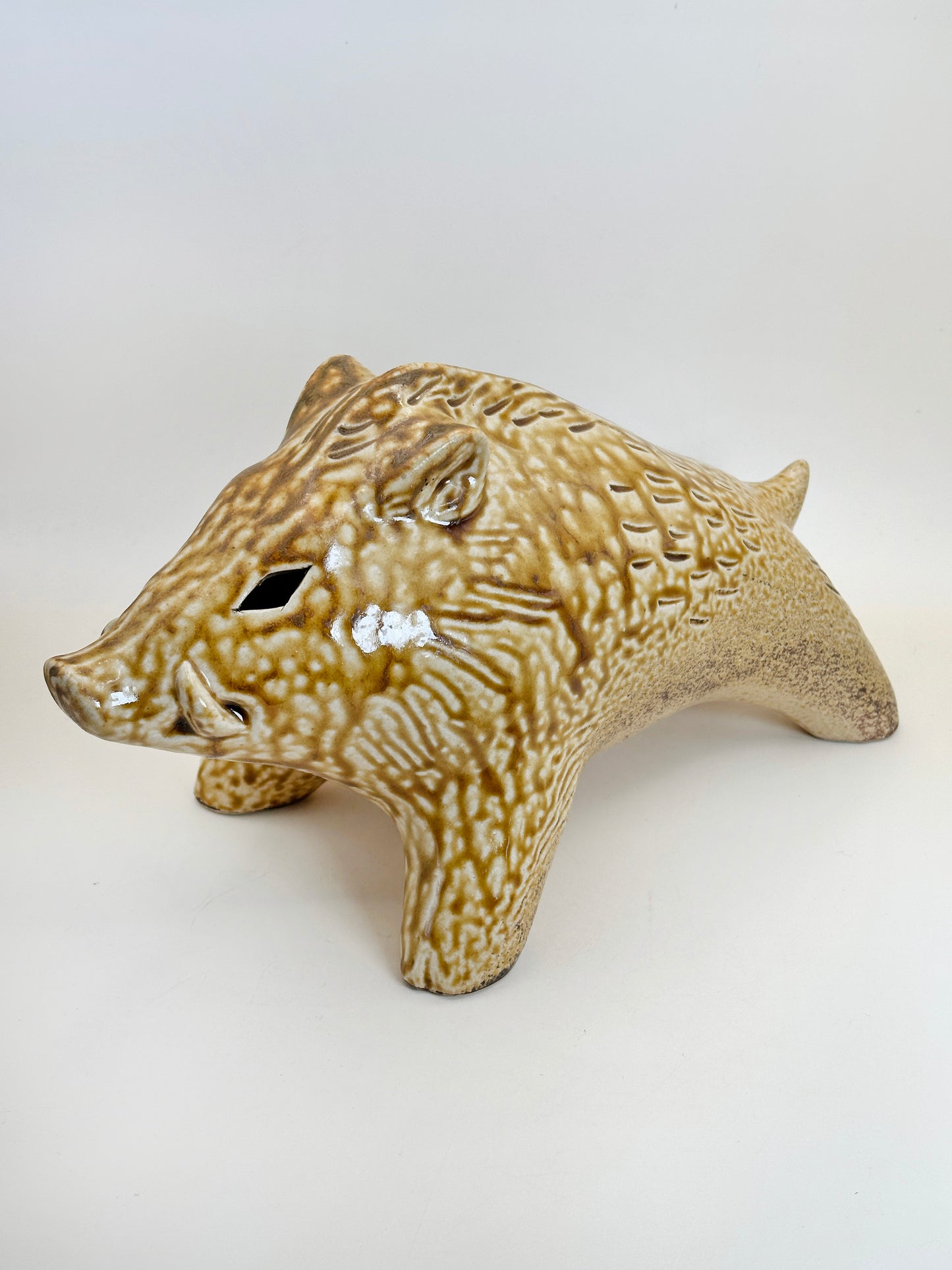 FT301 - Kiseto Ceramic figurine of a wild boar 黄瀬戸