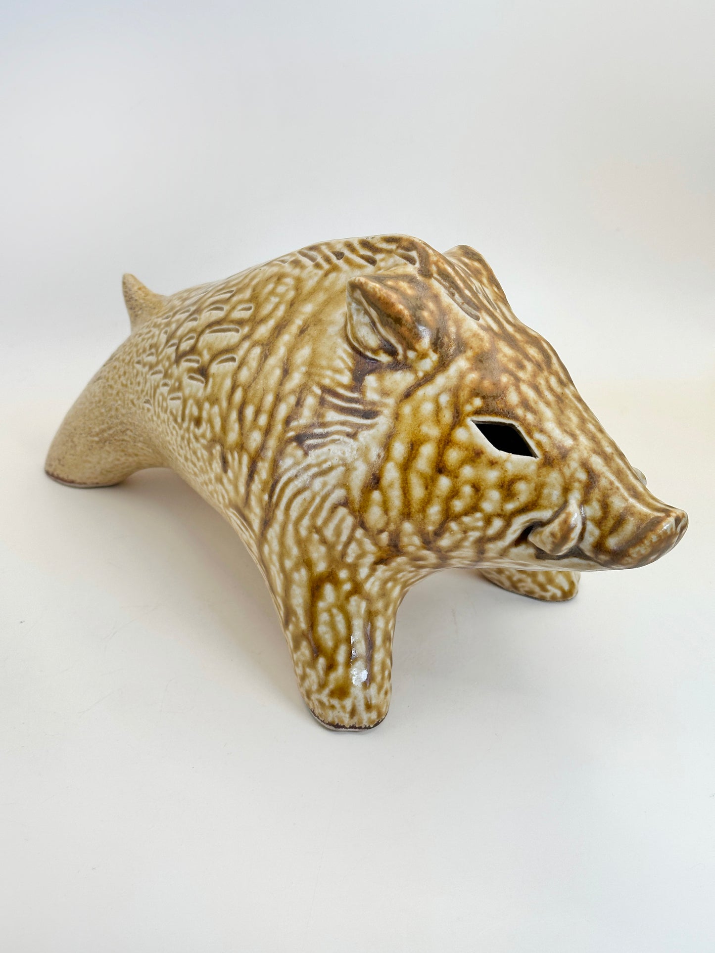 FT301 - Kiseto Ceramic figurine of a wild boar 黄瀬戸