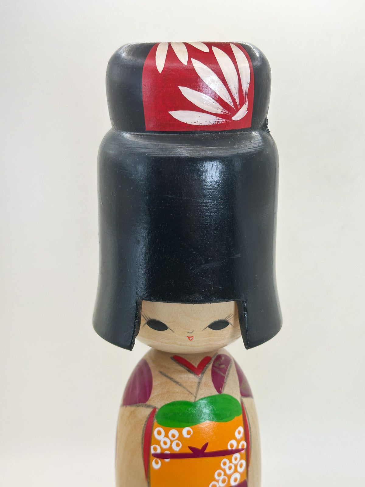 K30100 - Sōsaku kokeshi by Eiko Shibata 柴田栄子