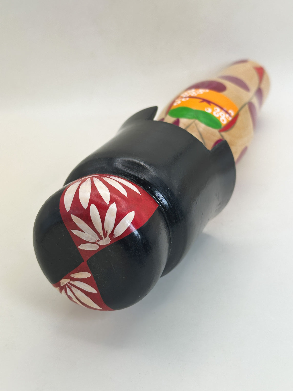 K30100 - Sōsaku kokeshi by Eiko Shibata 柴田栄子