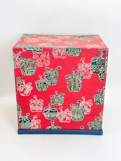 TB423 - Mingei-style three-drawer chest 和柄箪笥