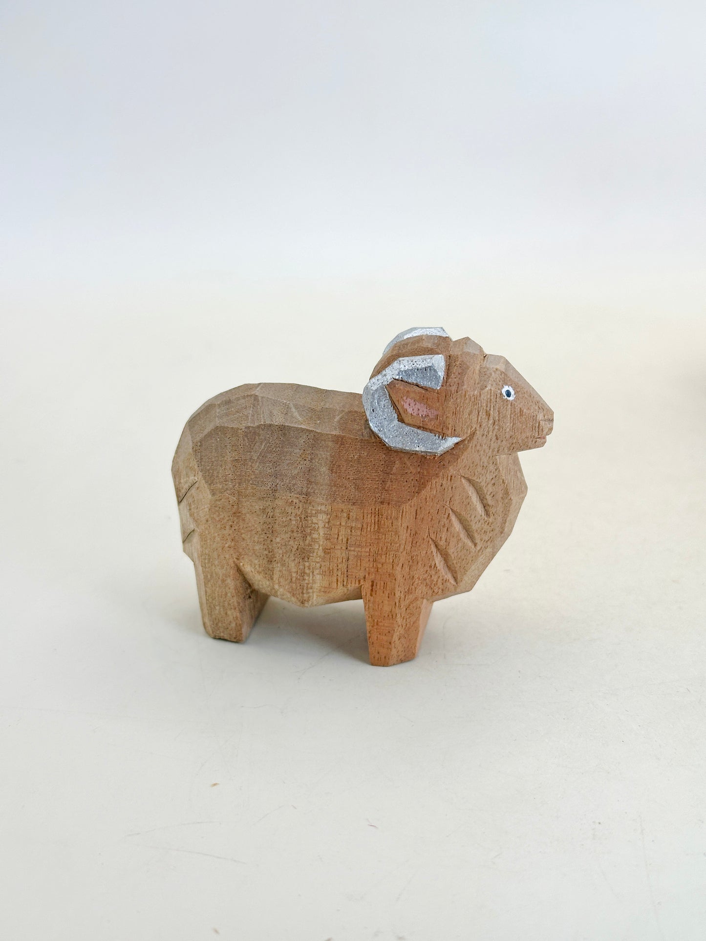 FT435 -  Woodcarving figurine from Kasuga Taisha 春日大社