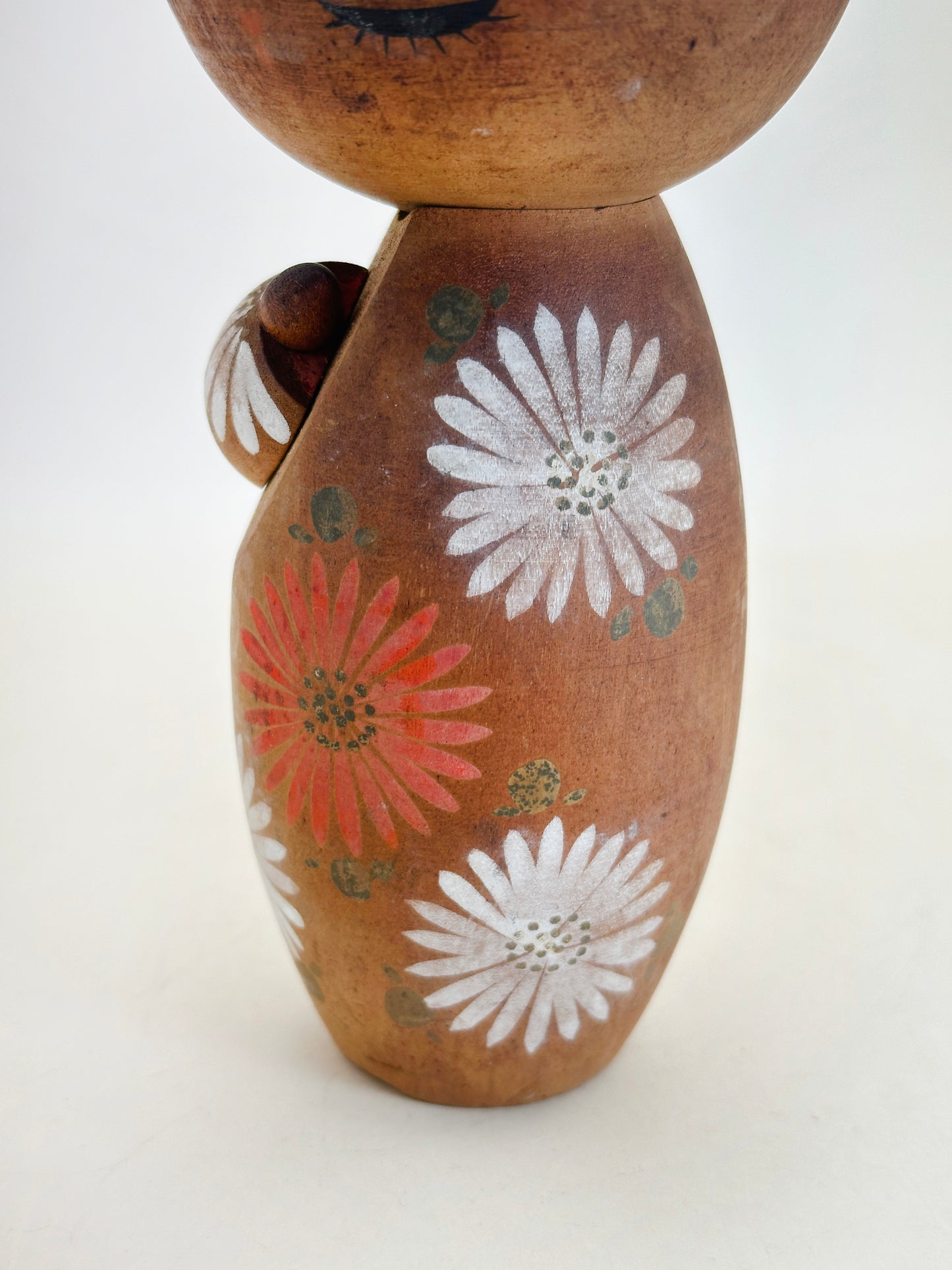 K18150 - Sosaku Kokeshi by Aoki Ryoka 青木蓼華