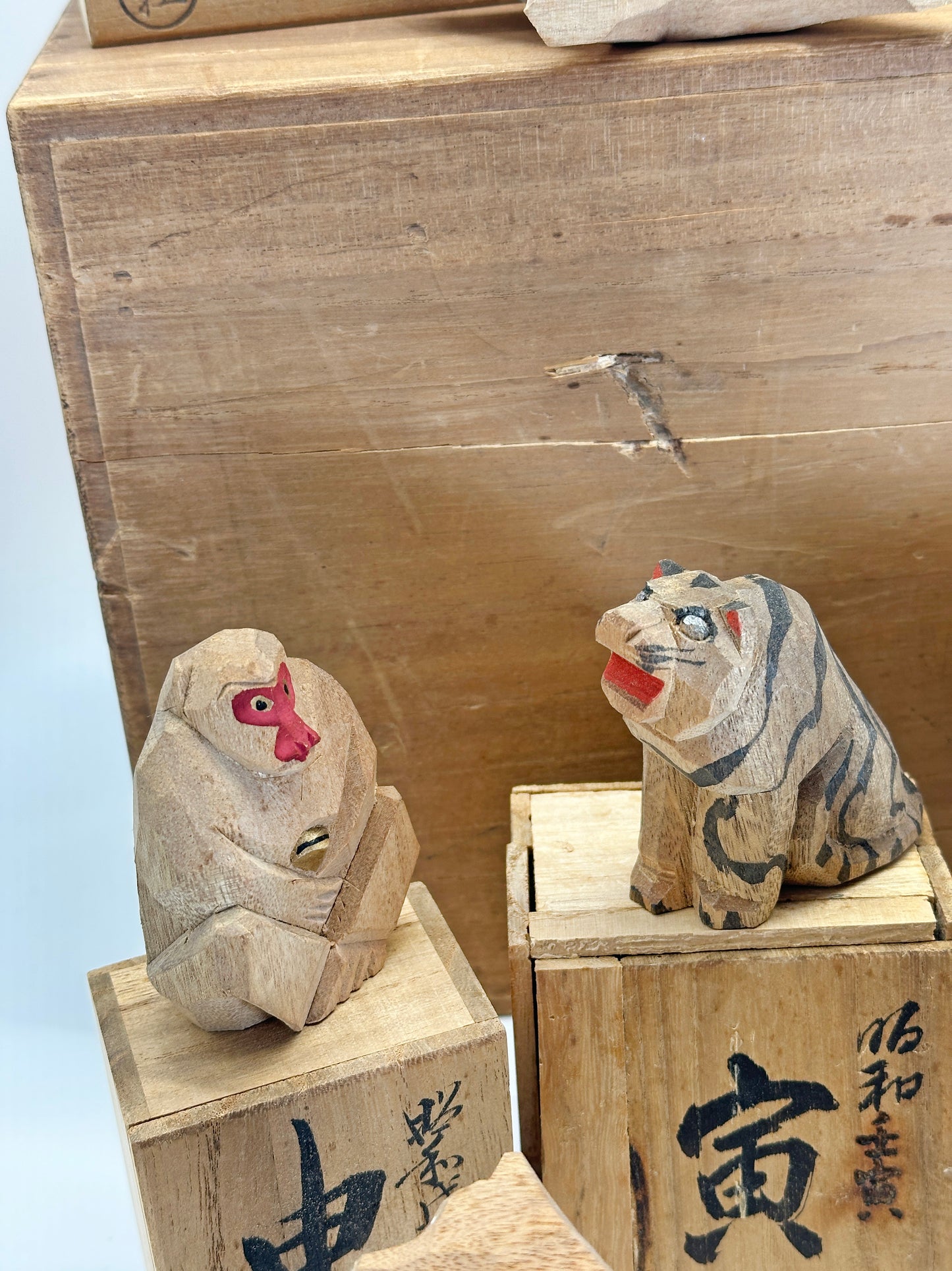 FT437 - Woodcarving figurine set from Kasuga Taisha 春日大社