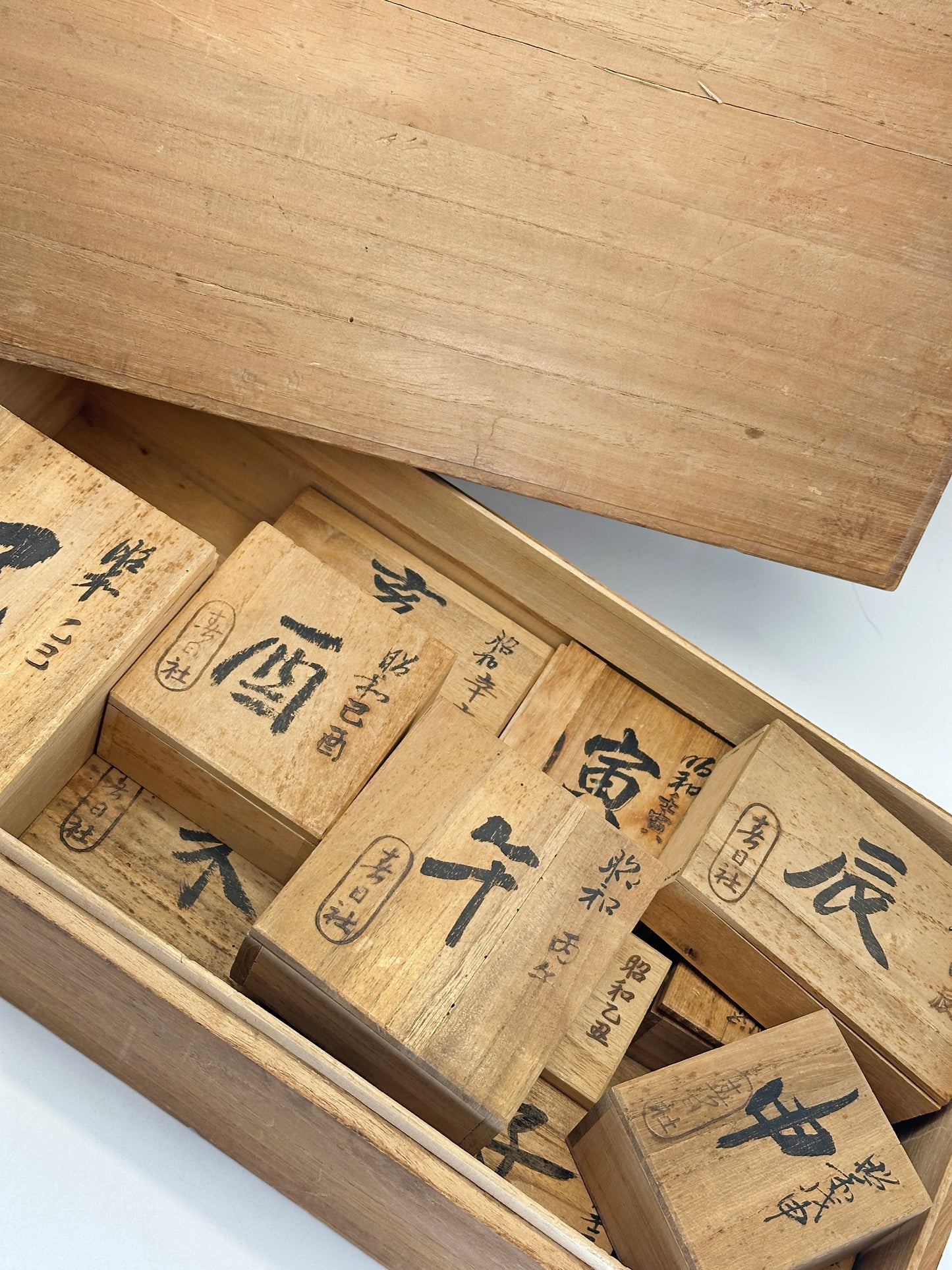 FT437 - Woodcarving figurine set from Kasuga Taisha 春日大社