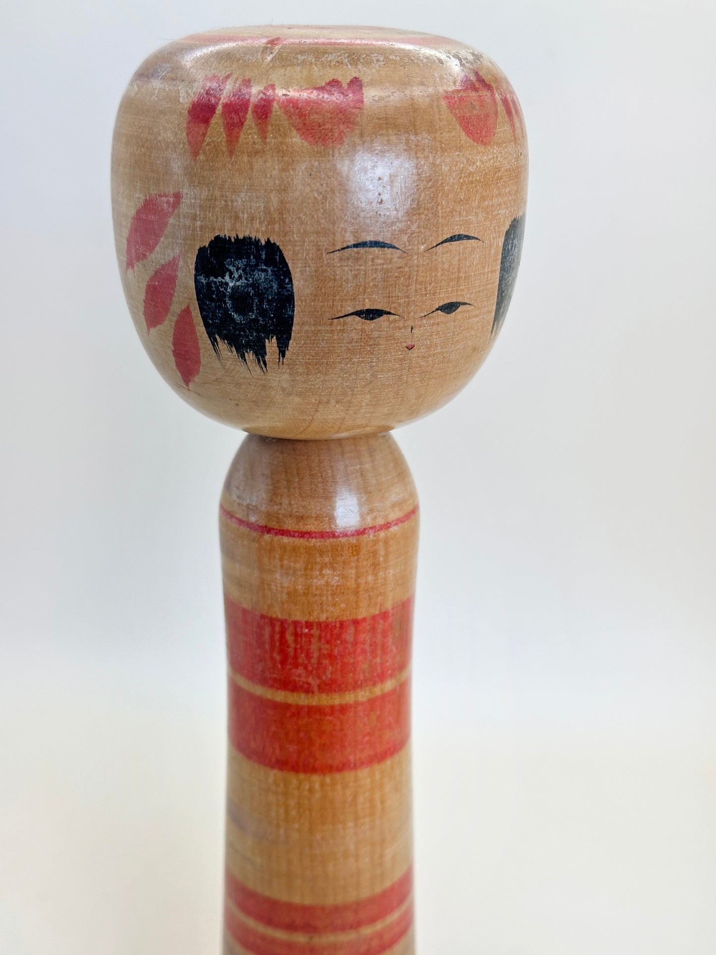 K25104 - Yajiro Kokeshi by Manabu Niiyama 新山学