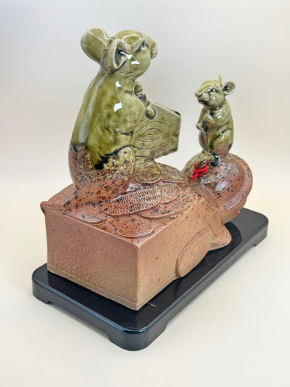 FT309 - Shigaraki-yaki Zodiac Rat Figurine by Tōsen 信楽焼