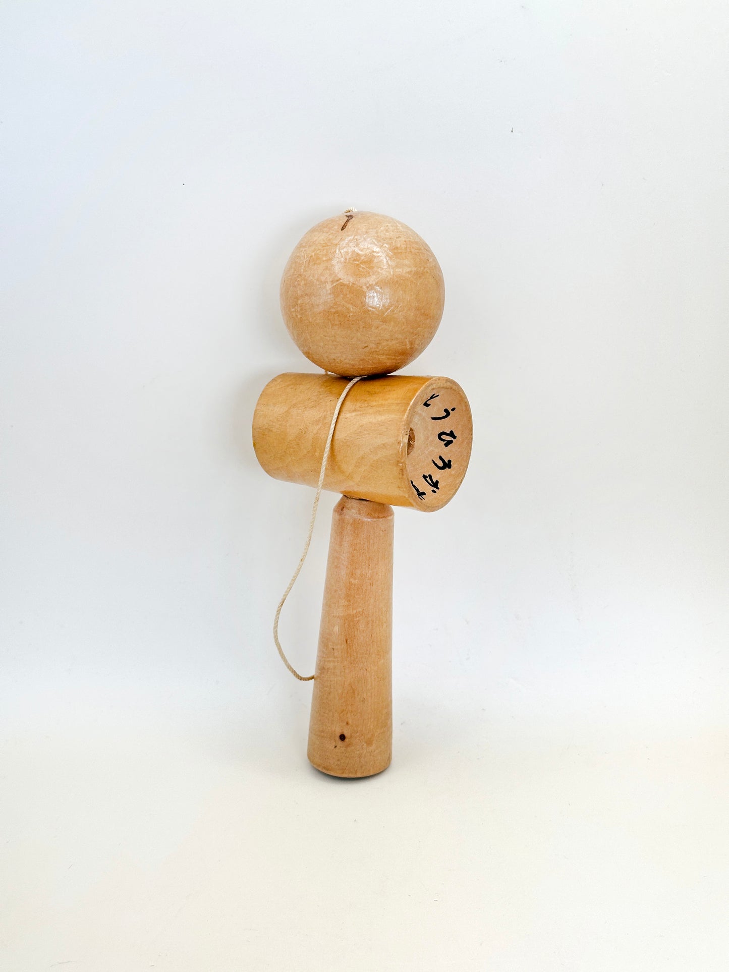 FT311 - Japanese folk craft toy Kendama けん玉