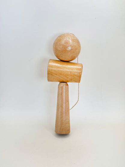 FT311 - Japanese folk craft toy Kendama けん玉