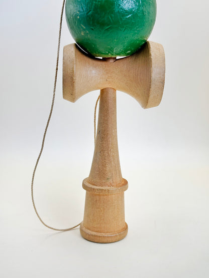 K20119 - Japanese folk craft toy Kendama けん玉