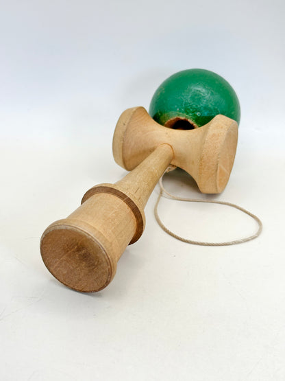 K20119 - Japanese folk craft toy Kendama けん玉