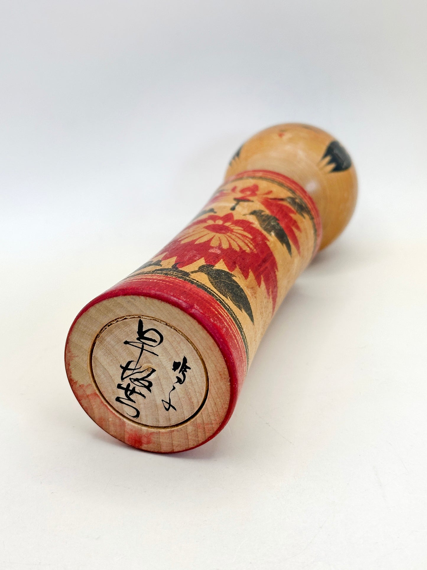 K18132 - Kokeshi Naruko tradicional de Setsuko Hayasaka 早坂せつ子