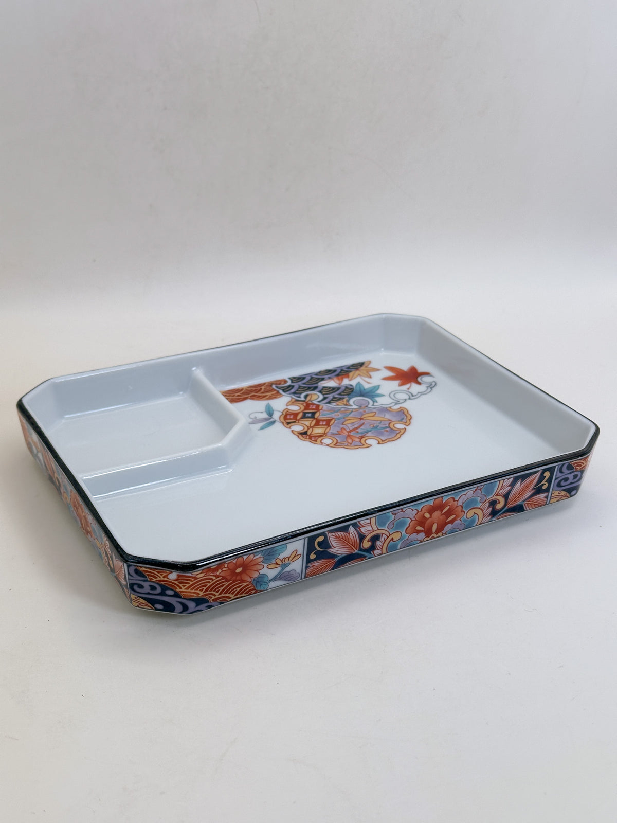 TB443 - Plate by by Wakayama Kiln 若山窯