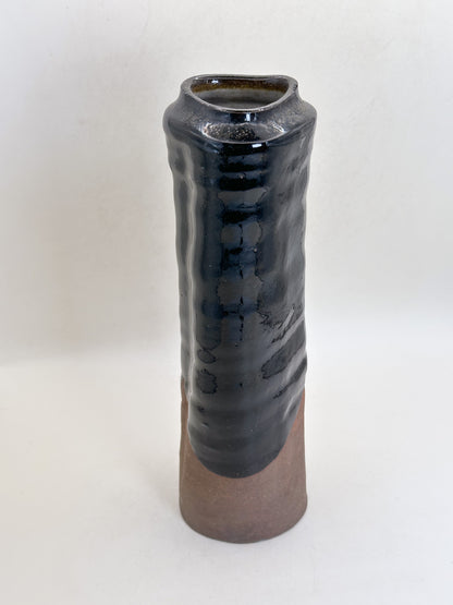 TB454 - Shigaraki Ware Black Glazed Vase 信楽焼