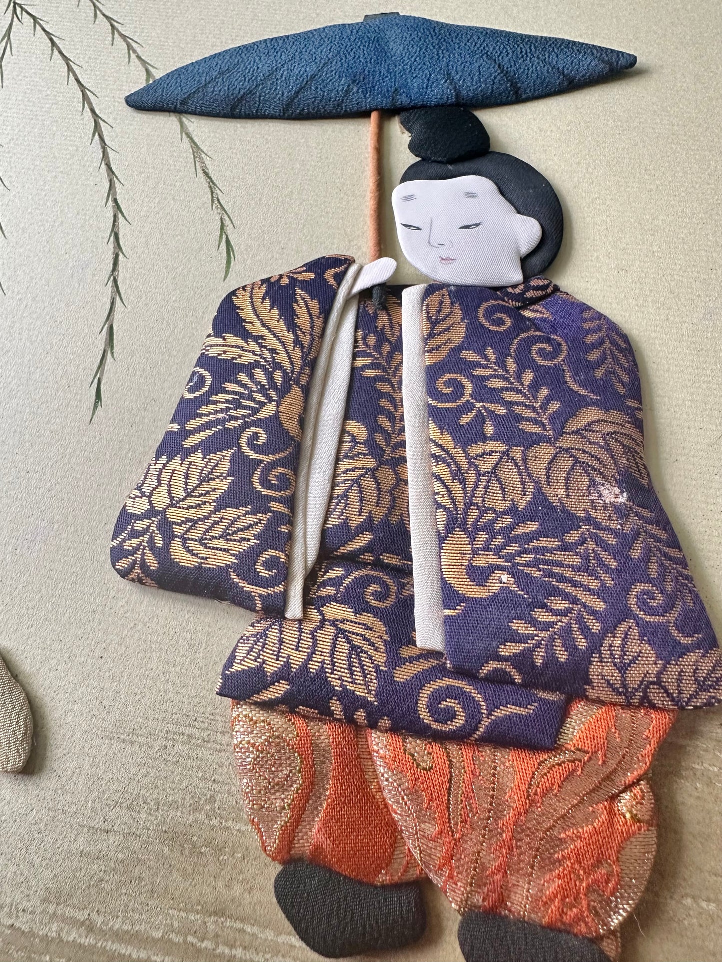 SHP000 - Shikishi Nobleman con paraguas y rana 帰る