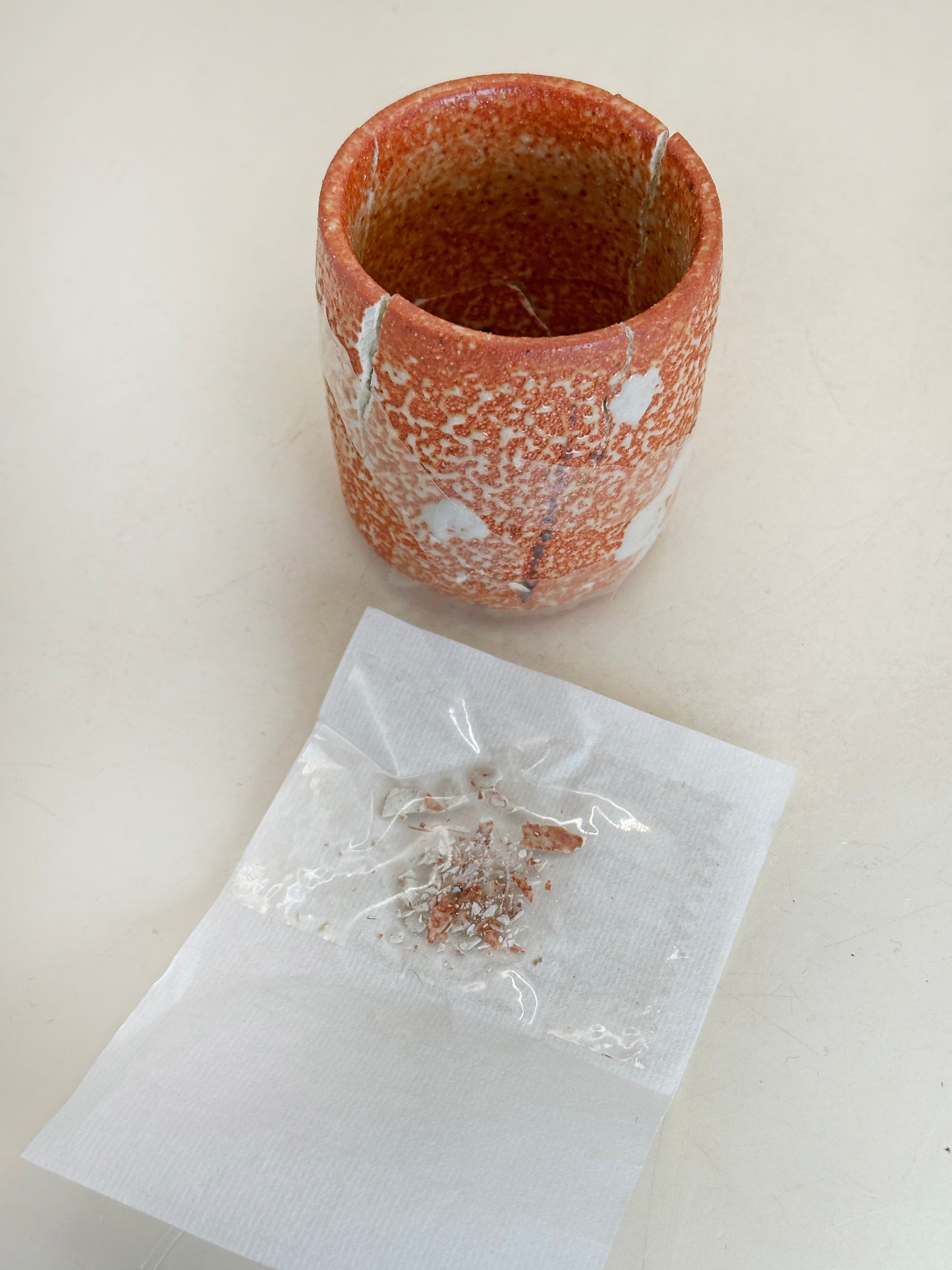 TB281 -  Shino-yaki tea cup for Kintsugi 志野焼