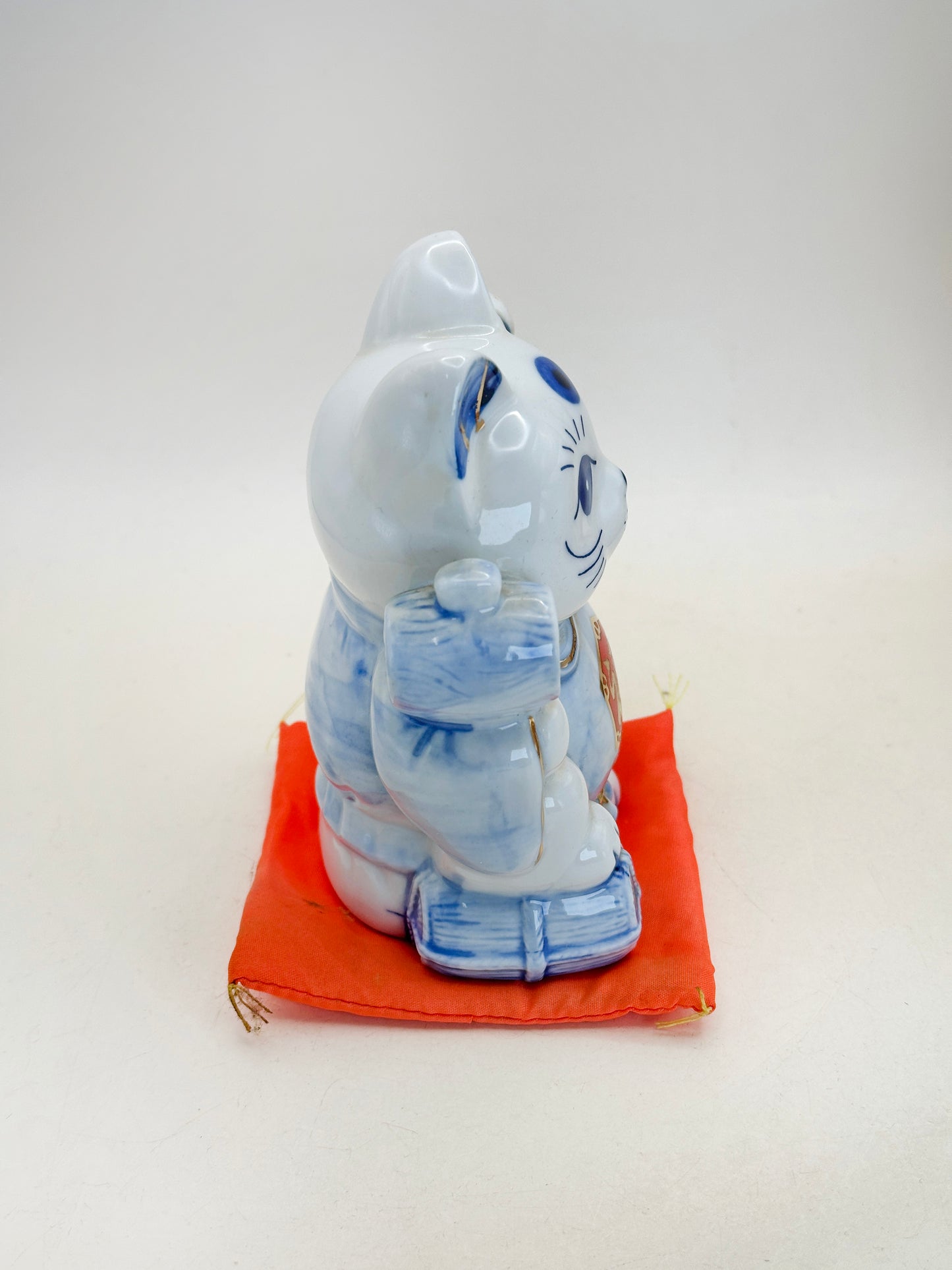 FT444 -  Arita ware Maneki Neko Cat 有田焼