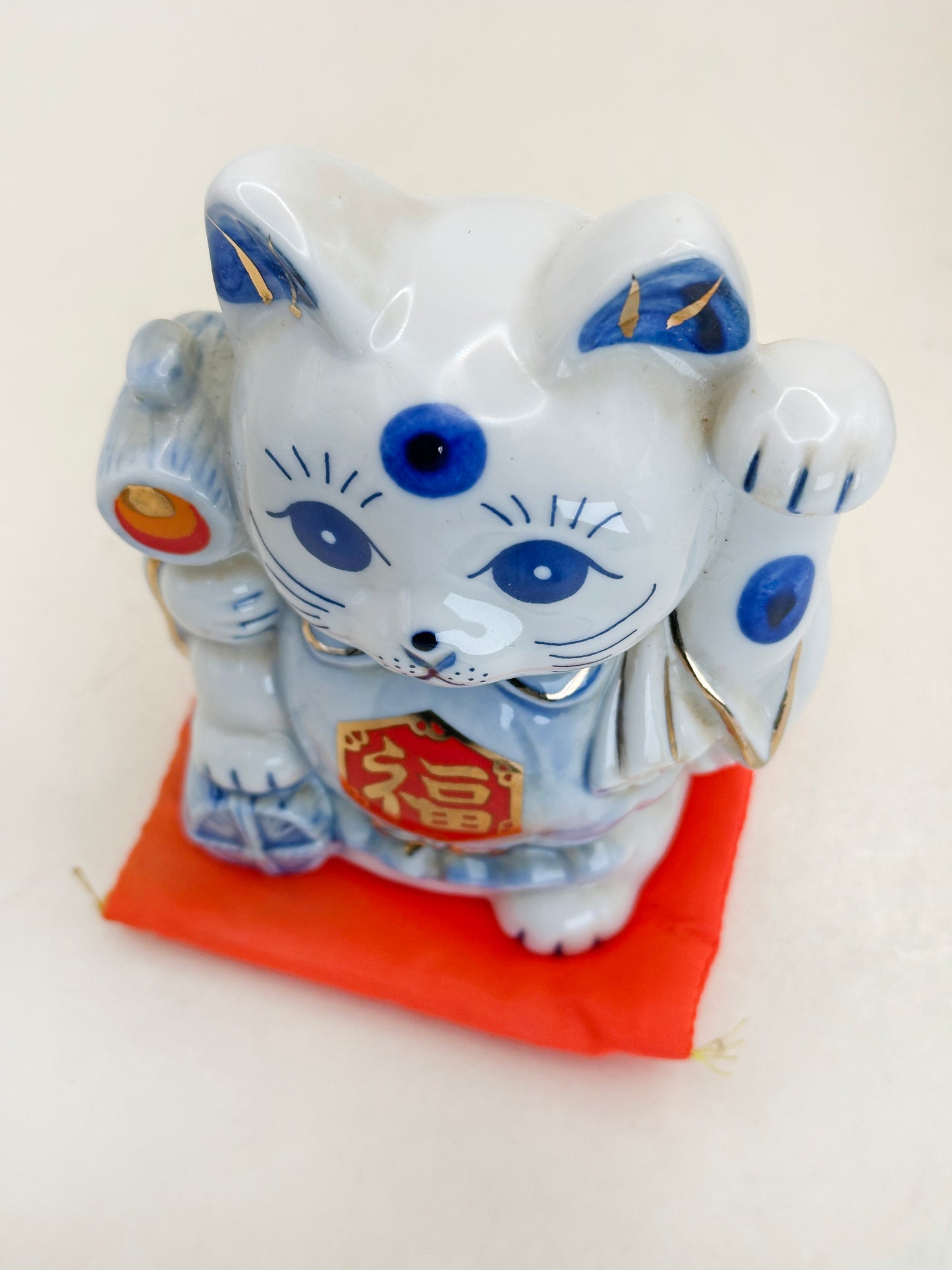 FT444 -  Arita ware Maneki Neko Cat 有田焼