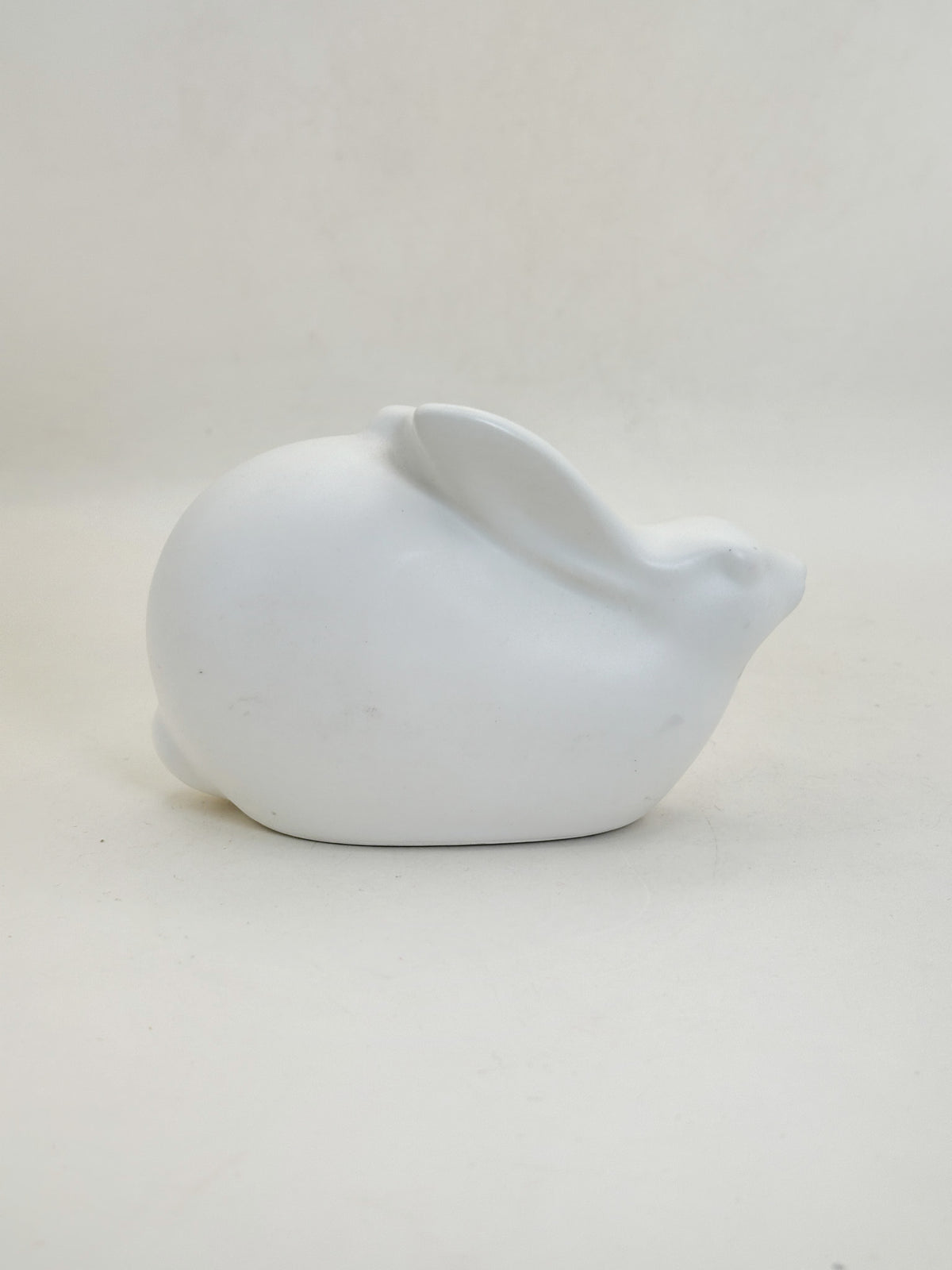 FT610 - Zodiac Rabbit Figurine Izushi Ware Style 出石焼