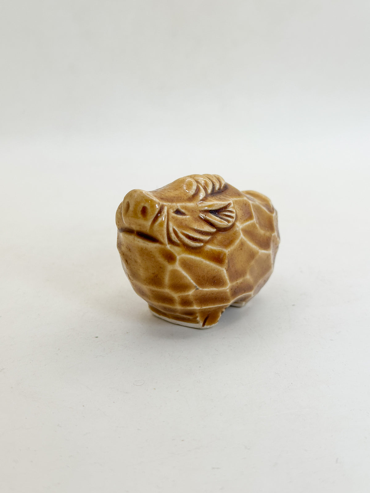 FT586 - Boar Toothpick Holder by Yakushigama 薬師窯