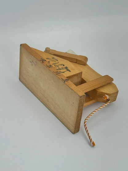 FT123 - Soba-Uchi Mingei Gangu folk toy そば打ち