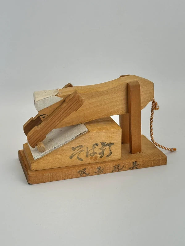 FT123 - Soba-Uchi Mingei Gangu folk toy そば打ち