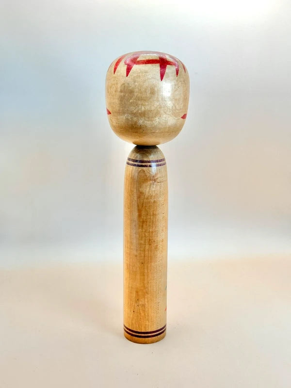 K25041 - Kokeshi Togatta traditionnel par Nobuo Agatsuma 我妻信雄