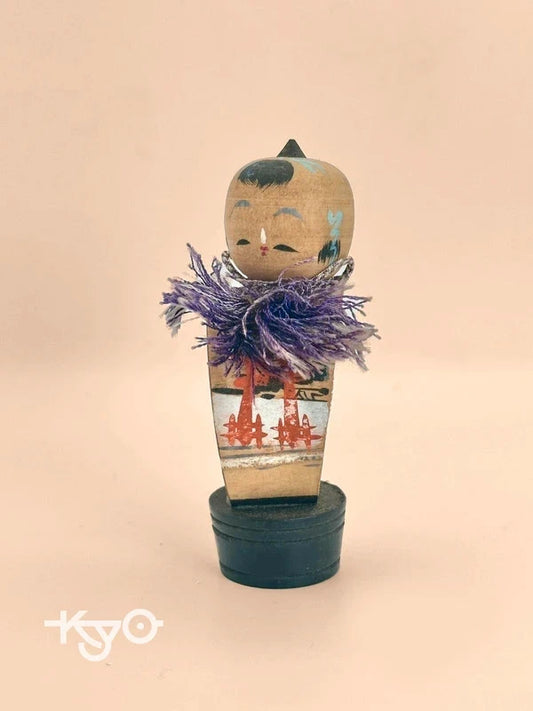 K10081 - Onsen souvenir omiyage kokeshi doll