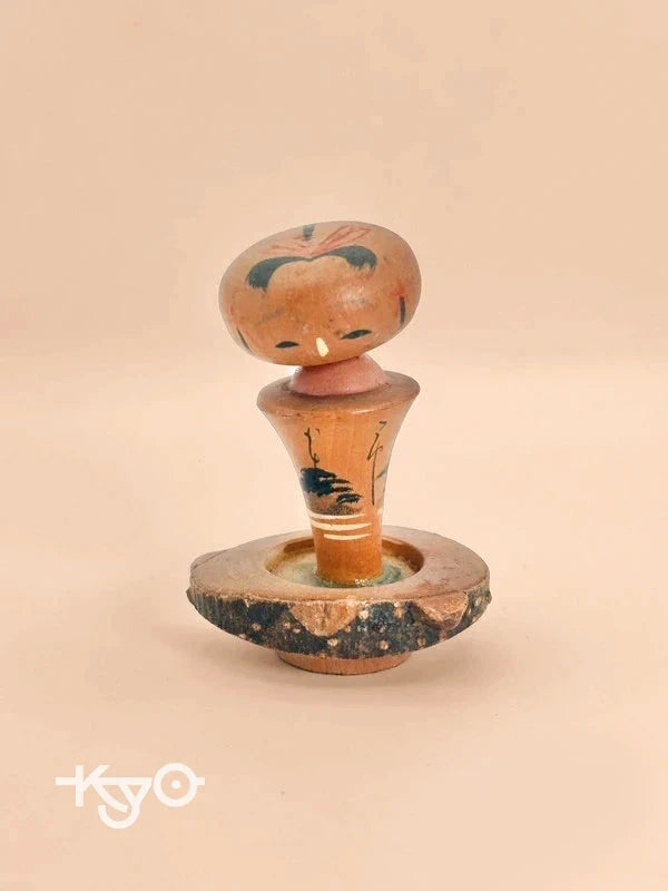 K10116 - Vintage onsen omiyage kokeshi doll