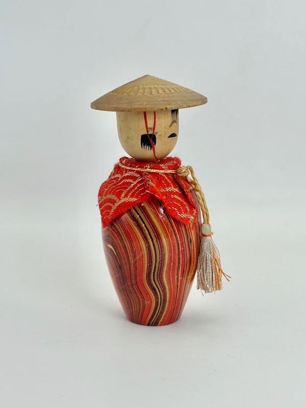 K10110 - Vintage omiyage kokeshi doll tokkuri