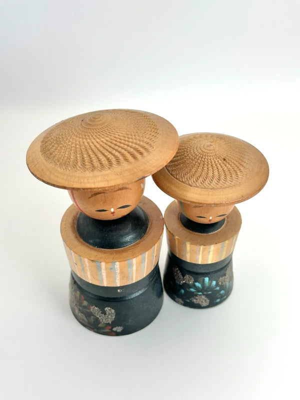 K10084 - Vintage omiyage kokeshi doll