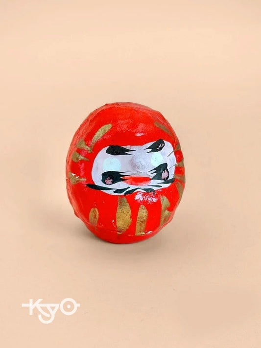 FT125 - Vintage hand crafted daruma doll