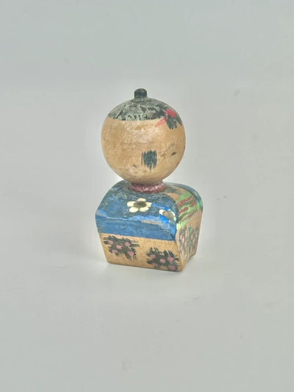 K05023 - Vintage mini omiyage kokeshi