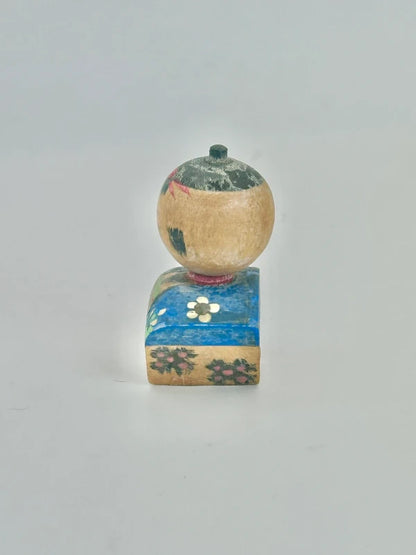 K05023 - Vintage mini omiyage kokeshi
