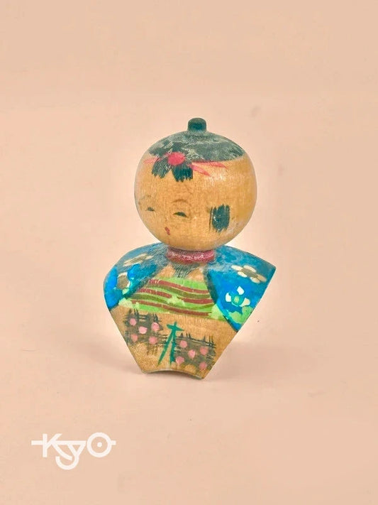 K05023 - Vintage mini omiyage kokeshi