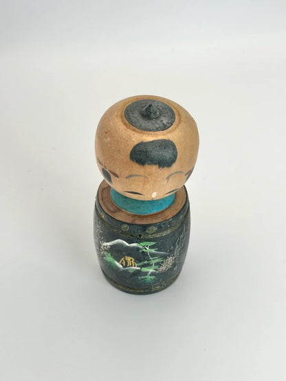 K10095 - Vintage omiyage kokeshi doll