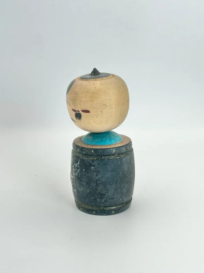 K10095 - Vintage omiyage kokeshi doll