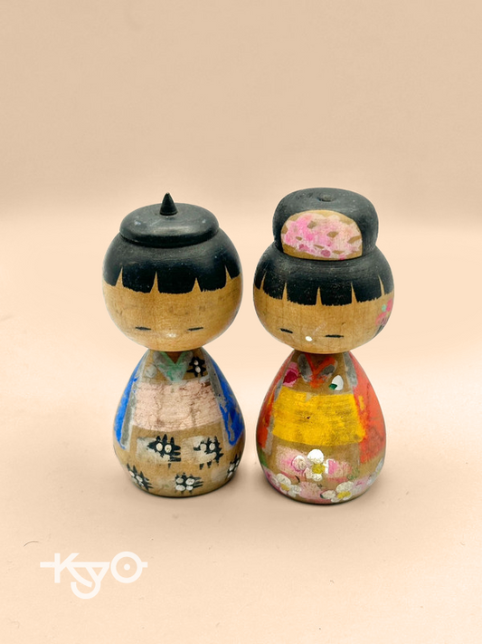 K10025 - Vintage Japanese Wooden Kokeshi Dolls in pair