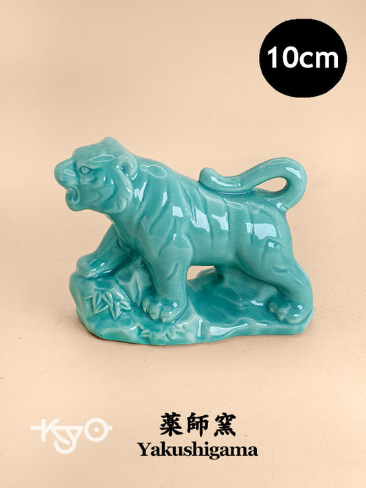 FT419 - Tiger zodiac figurine by Yakushigama 薬師窯