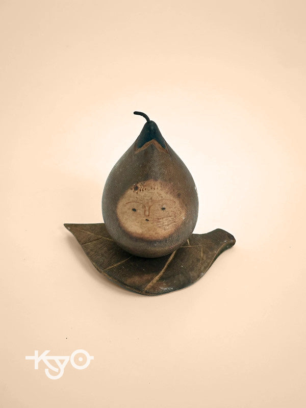 Poupée omiyage aubergine vintage de Nasua