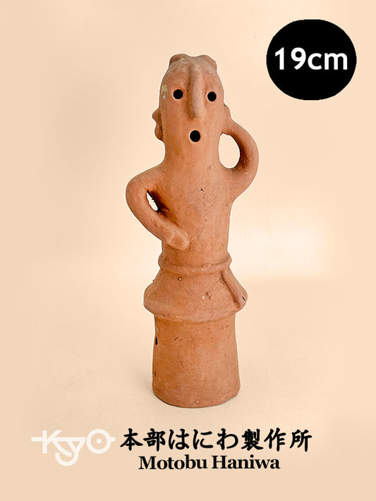 K18138 - Folk Crafts Haniwa Sculpture 踊る人