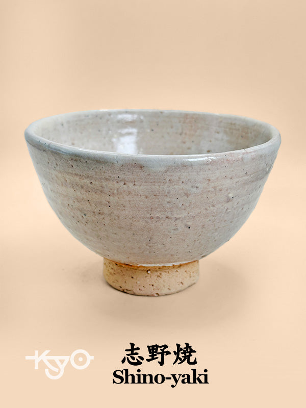 TC48 - Matcha Bowl Chawan of Shino-yaki 志野焼