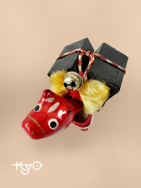 FT47 - Folk toy Akabeko cow in red