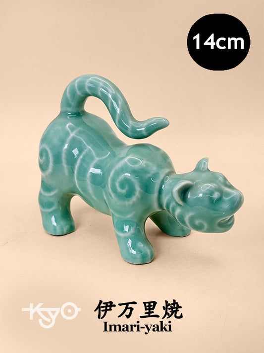 FT380 - Figurilla de tigre de Imari-yaki 伊万里焼